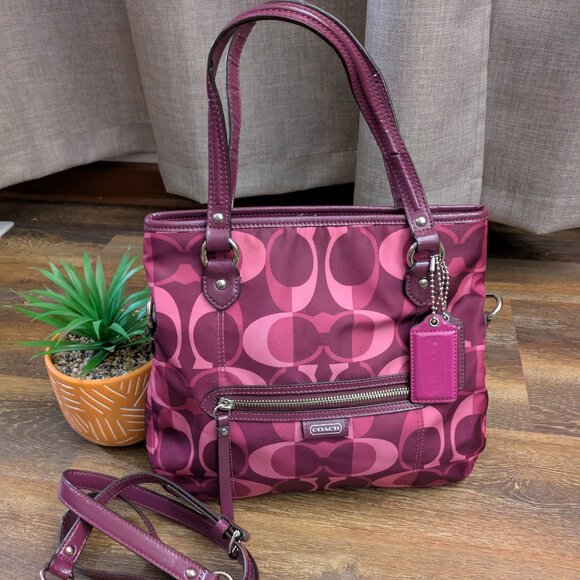 Coach Signature Tote in Passion Berry - Picture 3 of 9